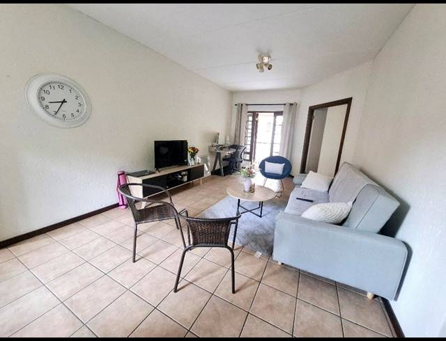 1 BEDROOM APARTMENT FOR SALE IN LONEHILL